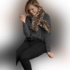 CAbi 4005 Crosswalk Tee size medium EUC